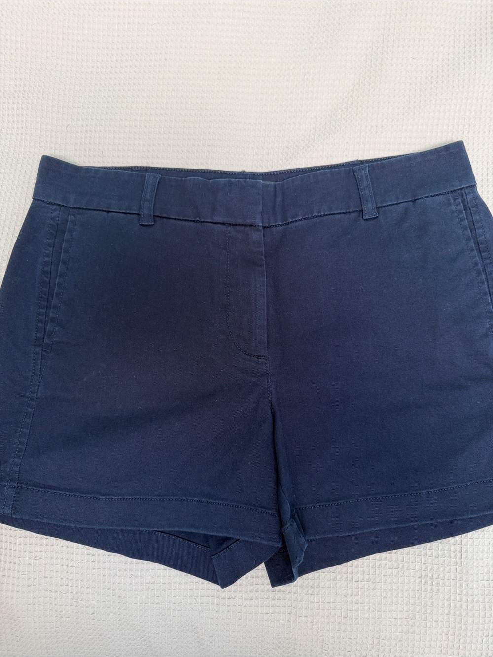 J. Crew sz 6 Classic navy chino shorts - 98% cotton - nautical coastal preppy
